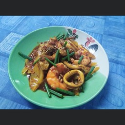 ผัดพริกเผาทะเล (กับข้าว)