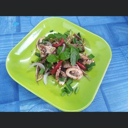 ลาบปลาหมึก