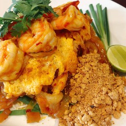 ผัดไทยกุ้งห่อไข่70บาท