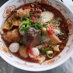 หญิงศรีเย็นตาโฟ+ตามสั่ง