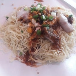 จับกังหน้าหมูกรอบ