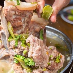 เล้งแซบ