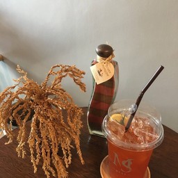 ชามะนาว (ที่ร้านใช้เลมอน)