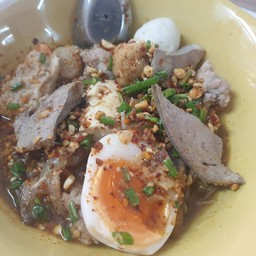 ก๋วยเตี๋ยวต้มยำ แซ่บๆ จี๊ดๆ