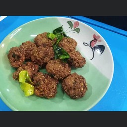 ลาบหมูทอด