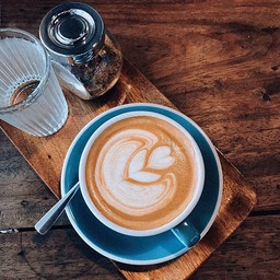 ลาเต้ร้อน