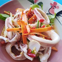 ยำปลาหมึก