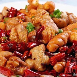 辣子肥肠 ใส้หมูผัดเผ็ด