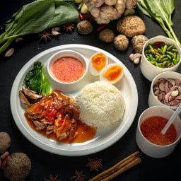 ขาหมูปากเหนียว สูตรน้ำแดงโบราณ