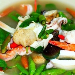 ต้มยำโป๊ะแตกทะเล