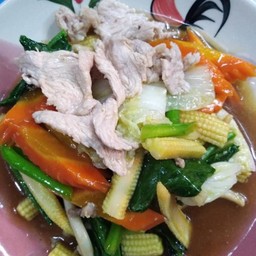 ผัดผักรวมมิตร(กับข้าว)