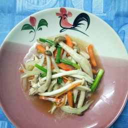ผัดเห็ดรวมมิตร(กับข้าว)