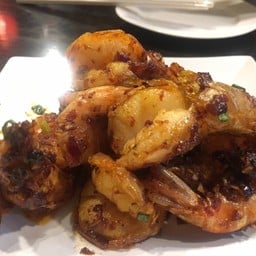 กุ้งผัดซอสแม็กกี้