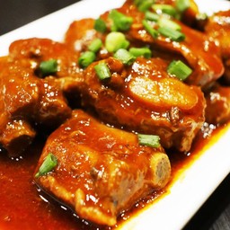 ซี่โครงหมูน้ำแดง