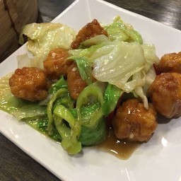 ลูกชิ้นกุ้งผักกาดแก้ว