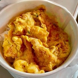 ไข่เจียว ยำ โรงพยาบาลธรรมศาสตร์