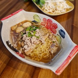 ก๋วยเตี๋ยวหมูน้ำใส