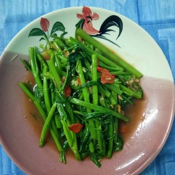 ผักบุ้งไฟแดง(กับข้าว)