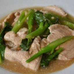 ราดหน้าหมูหมักเส้นใหญ่พิเศษ