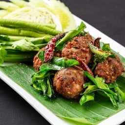 ลาบหมูทอด