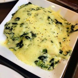 ผักโขมอบชีส