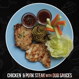 สเต็กหมูจิ้มแจ่วและอกไก่ย่าง free drink