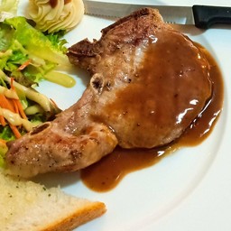 พอร์คช้อป(หมูติดกระดูก) แต่ถ้าเธอกินจะติดใจ