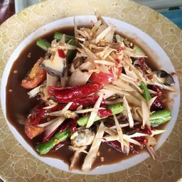 ตำปูปลาร้าใส่หอยเซอะรี่