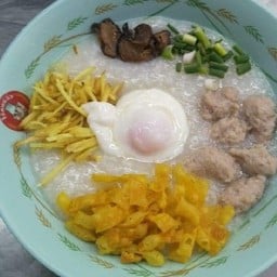 โจ๊กหมูเด้งไข่ลวก