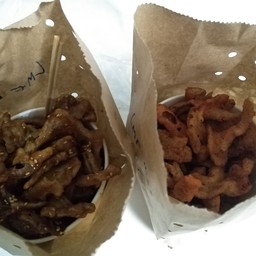 สั่งจากไลน์แมนมาค่ะ​ ยังกรอบๆอยู่เลย