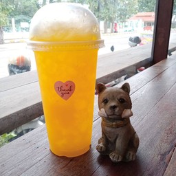 น้ำส้มสดเย็น