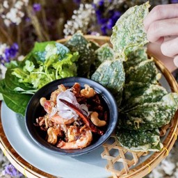 เมี่ยงทะเลใบชะพลูกรอบ