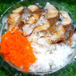 ซูชิพ่นไฟ - ประชาอุทิศ81