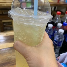 มะนาวน้ำผึ้งโซดา หอม ซ่า ชื่นใจ อร่อยลงตัว