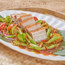 ตำถั่วหมูกรอบ