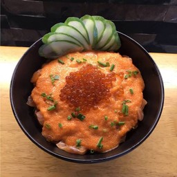 ข้าวหน้าแซลม่อนสไปซี่