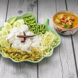 ขนมจีนแกงเขียวหวานไก่