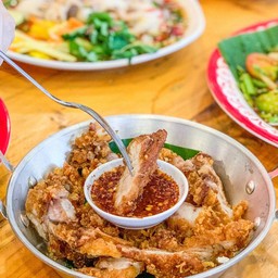 คอหมูทอด