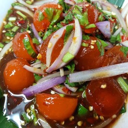 ยำไข่แดง