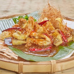 เนื้อปลากระพงทอดซอสมะขาม