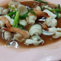 ทะเล(กุ้ง+หมึก)ผัดน้ำมันหอย