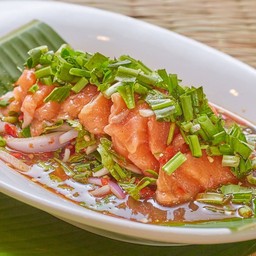 ยำแซลมอน