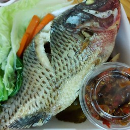 ปลานึ่งจิ้มแจ่วปลาร้า