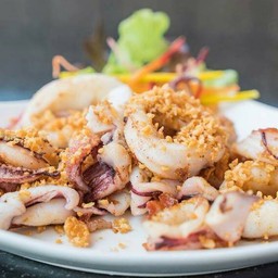 หมึกกระเทียมราดข้าว