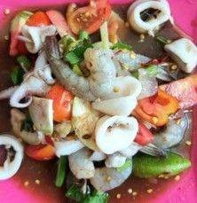 เกาเหลากุ้งสดปลาหมึก น้ำปลาร้า