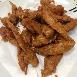 ปีกไก่เขย่าข้าวหมูทอด