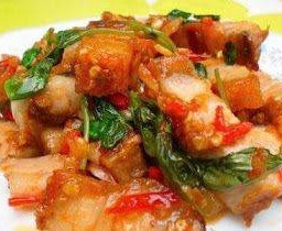 ข้าวพริกแกงหมูสามชั้น