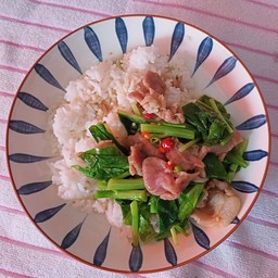 ราดหน้ามีตังค์เอ็มไพร์