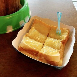 ขนมปังปิ้ง คู่ละ