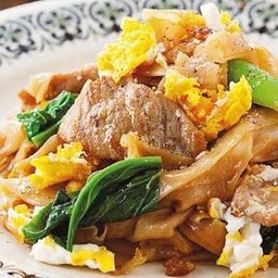 ก๋วยเตี๋ยวผัดซีอิ๊วหมู